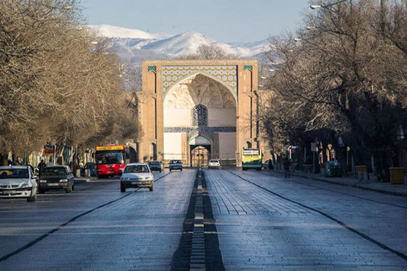 ورودی‌های فعلی قزوین در شأن یک شهر تاریخی نیست