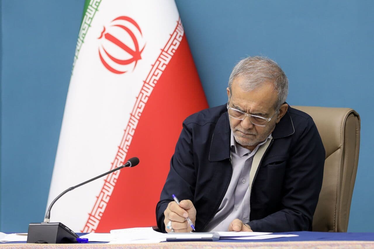 برکناری «دبیری» از سمت معاونت پارلمانی رئیس جمهور